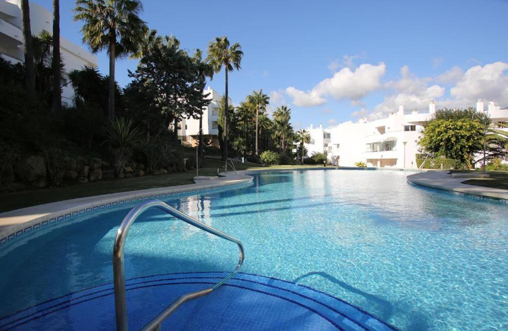 Estepona Golf Apartment Eksteriør billede